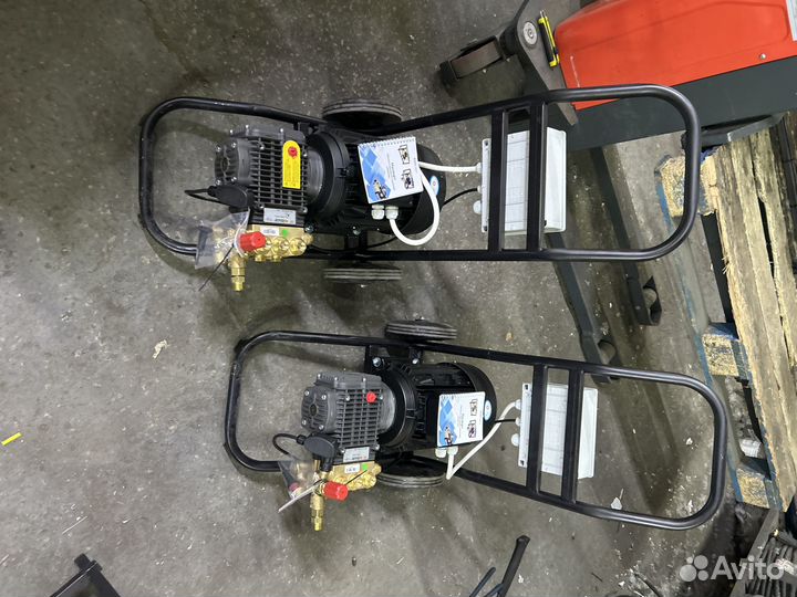 Аппарат высокого давления - 200-256 бар FA744