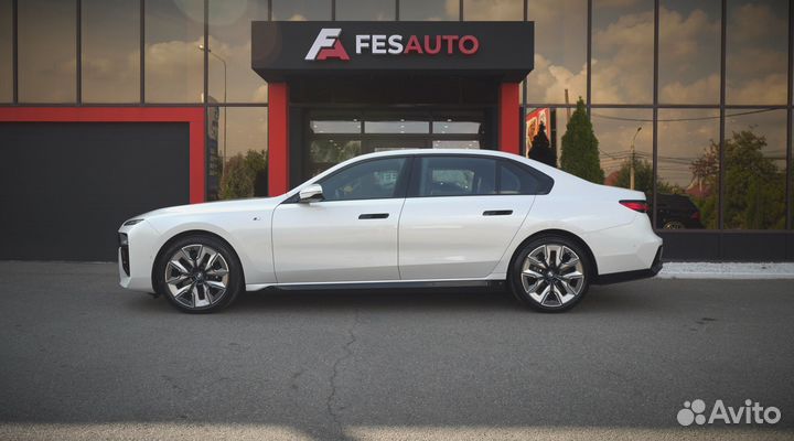 BMW 7 серия 4.4 AT, 2024, 10 км