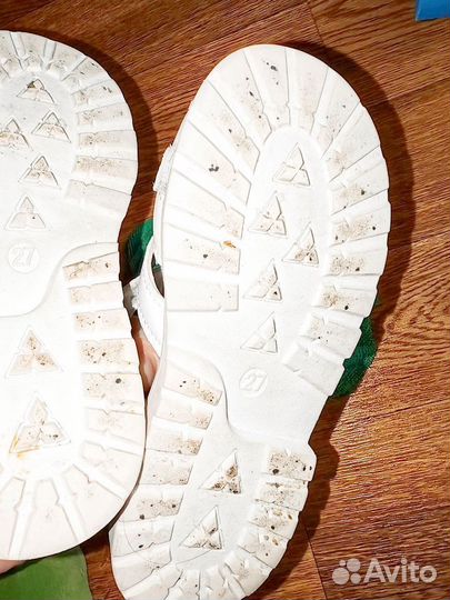 Босаножки 27 р