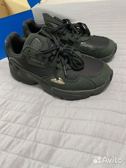 Кроссовки женские adidas falcon w