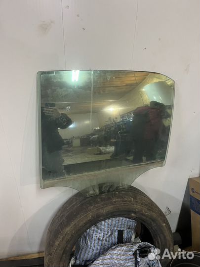 Стекло cadillac sts боковое