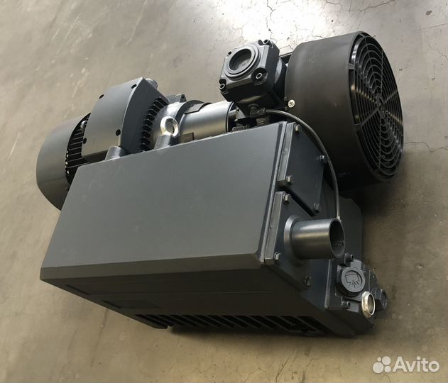 Пластинчато роторный вакуумный насос