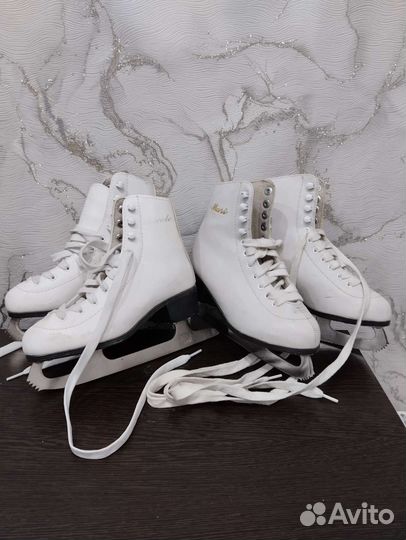 Коньки фигурные детские 33 размер