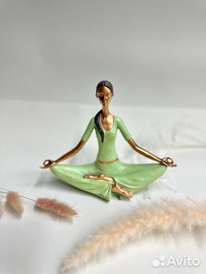 Фарфоровые статуэтки