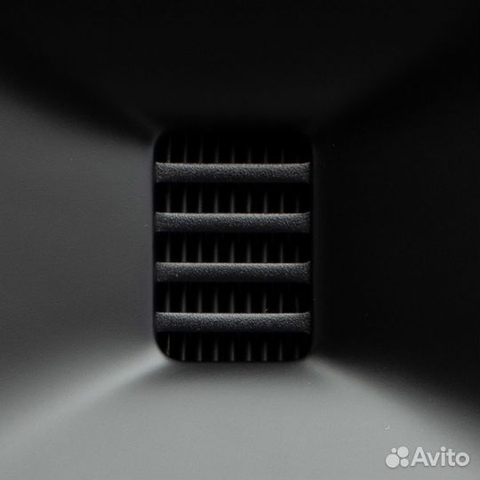 Полочная акустика Martin Logan Motion B10 Gloss Black