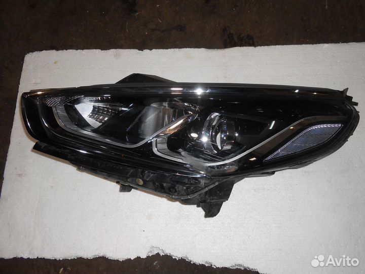 Фара левая Хендай Соната 7 Hyundai Sonata 7