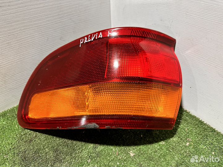 Toyota previa фонарь левый