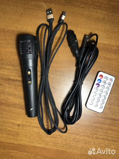 Bluetooth колонка с караоке