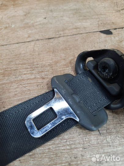 Ремень безопасности задний правый Opel Zafira B