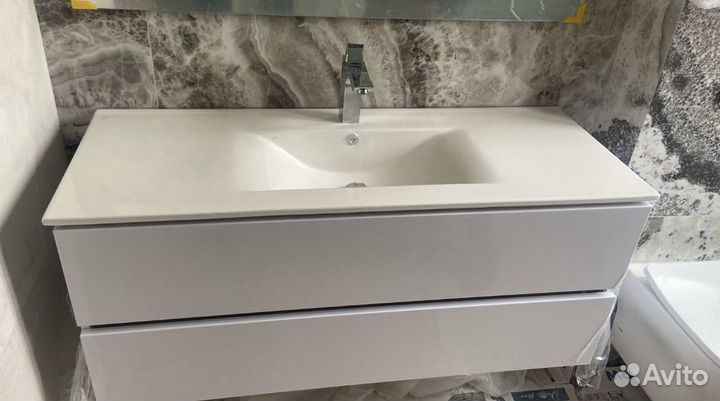 Тумба с раковиной для ванной новая