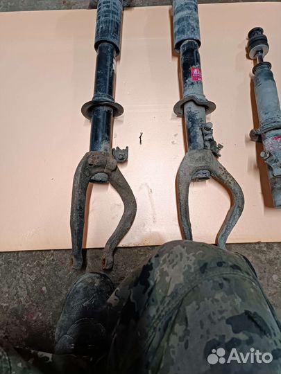 Передняя стойка Honda Accord 5