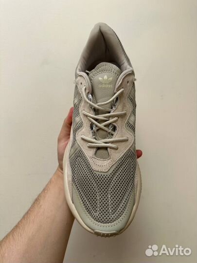 Кроссовки Adidas ozweego