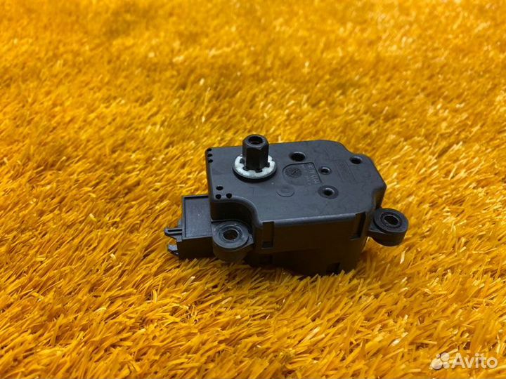 Привод заслонки отопителя Mercedes-Benz C-Class