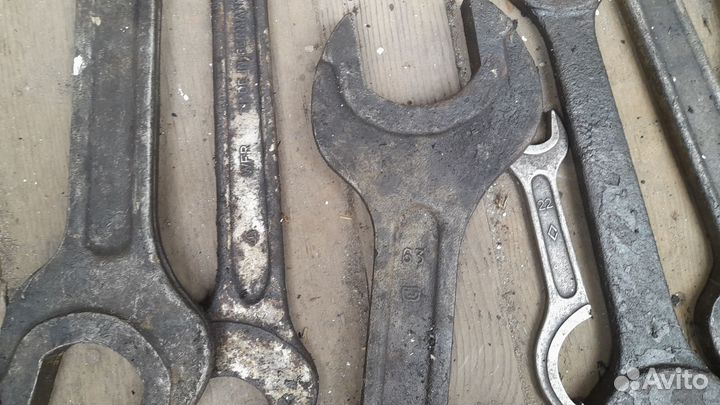 Ключи на трактор