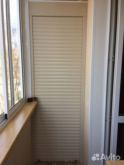 Шкаф с рольставнями на балкон на заказ с доставкой