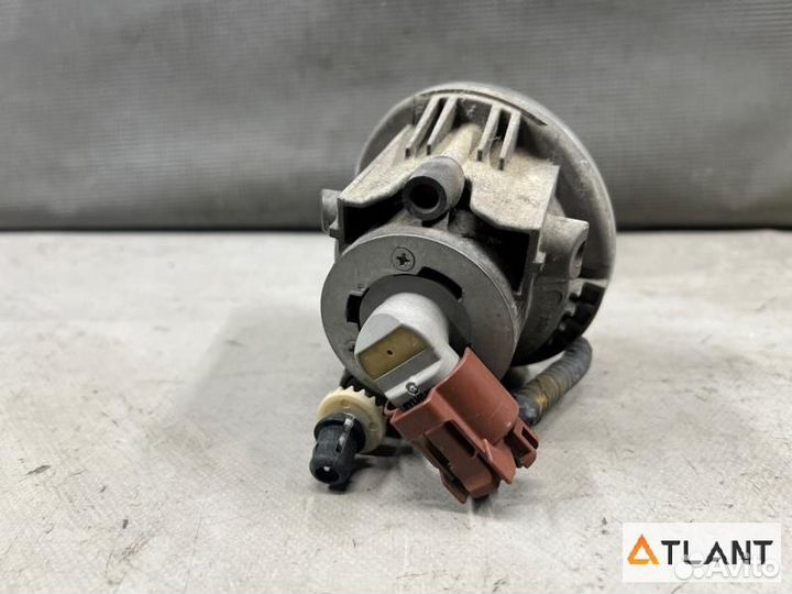 Туманка передняя правая toyota vitz