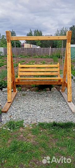 Садовые качели из дерева