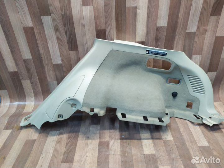 Обшивка багажника задняя правая Infiniti Инфинити