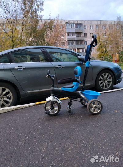 Трехколесный велосипед
