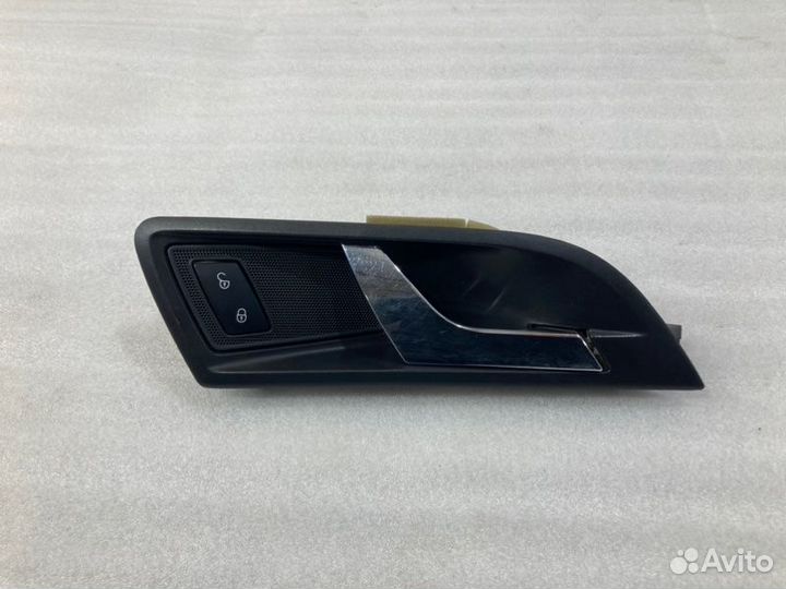 Ручка двери передняя правая Skoda Superb седан