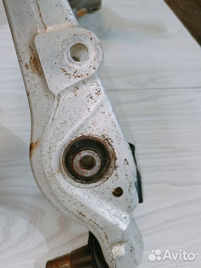 Передний нижний рычаг infiniti