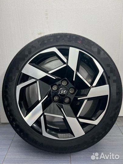 Новые.Онигинал.Hyundai Santa Fe,Palisade255/45r20