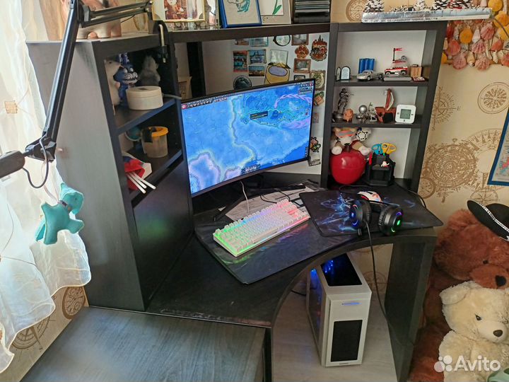 Компьютерный стол IKEA