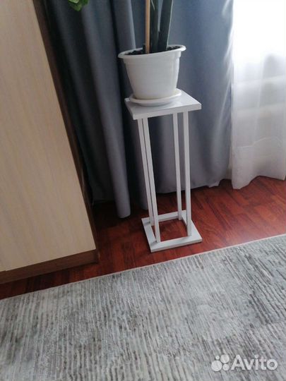 Подставка для цветов напольная металлическая