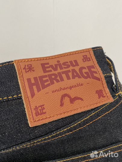 Джинсы Evisu