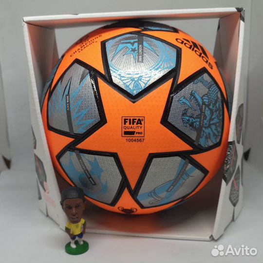 Зимний футбольный мяч Лиги Чемпионов Стамбул 2021