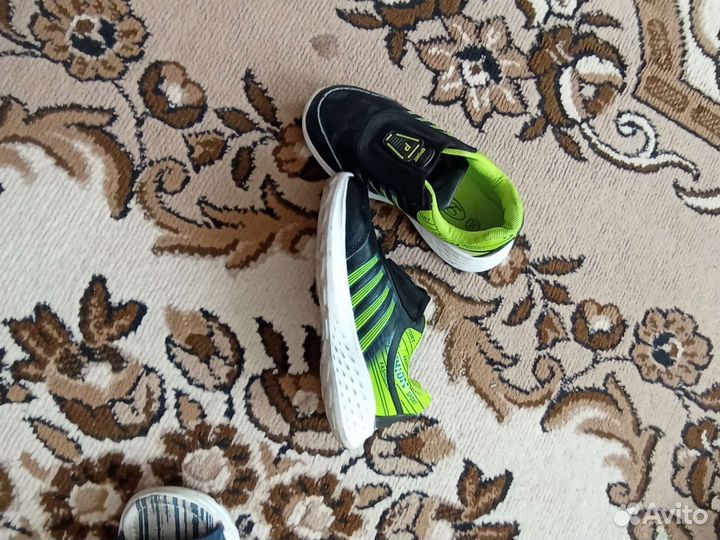 Кроссовки детские