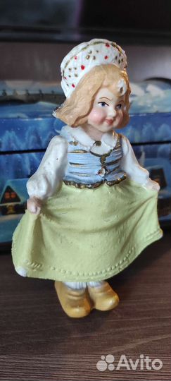 Статуэтка качающаяся девочка советская