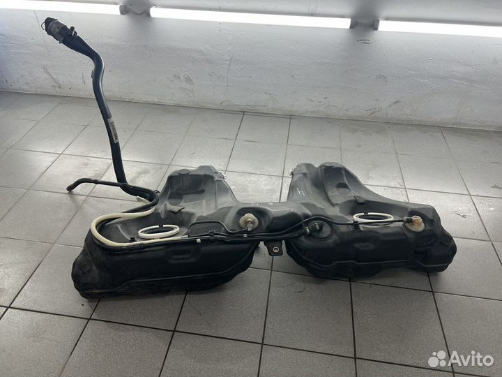 Бак топливный BMW E61 бензин