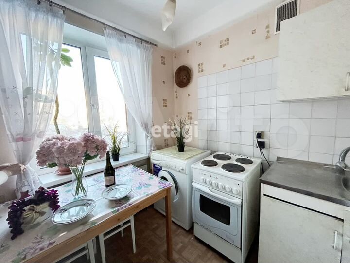 2-к. квартира, 58 м², 4/10 эт.