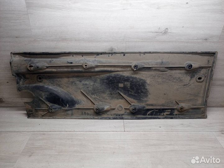 Защита двигателя левая Volkswagen Jetta 6