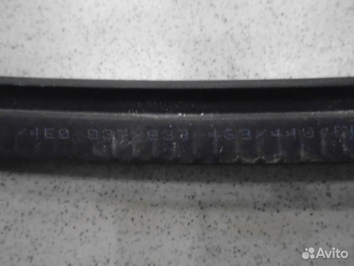 Уплотнитель стекла двери задней правой (бархотка