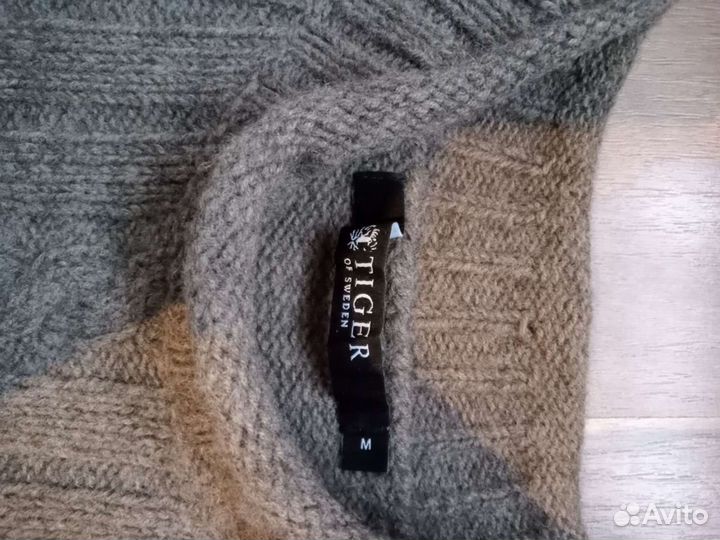 Свитер теплый мужской