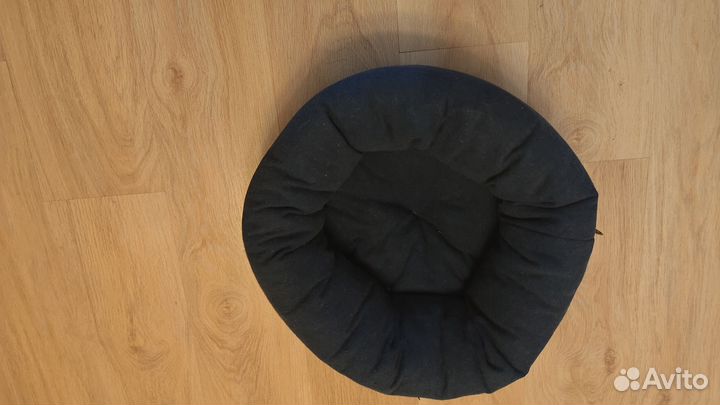 Лежанка для кошек бу