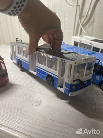 Игрушка автобус - метро