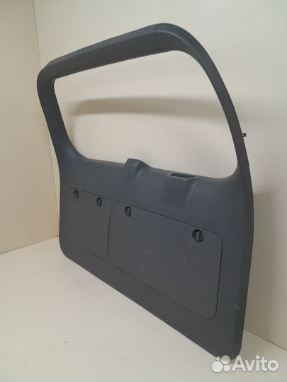 Обшивка двери багажника Toyota Land Cruiser Prado