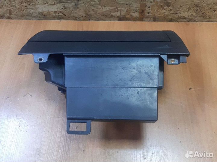 Бардачок Фольксваген Поло 5 седан 2009-2015г