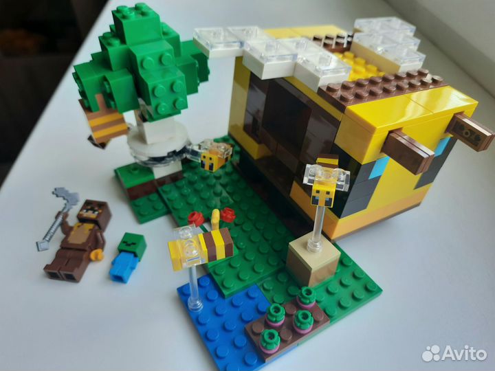 Lego Minecraft 21241 и 21158 оригинал