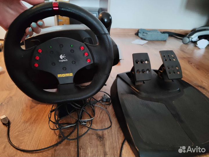 Игровой руль с педалями logitech