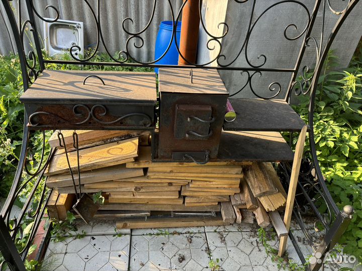 Кованые мангалы с крышей