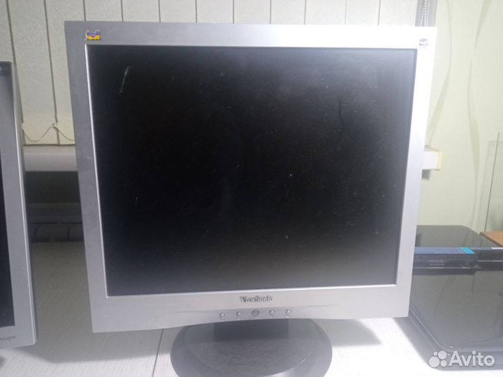 Монитор 17