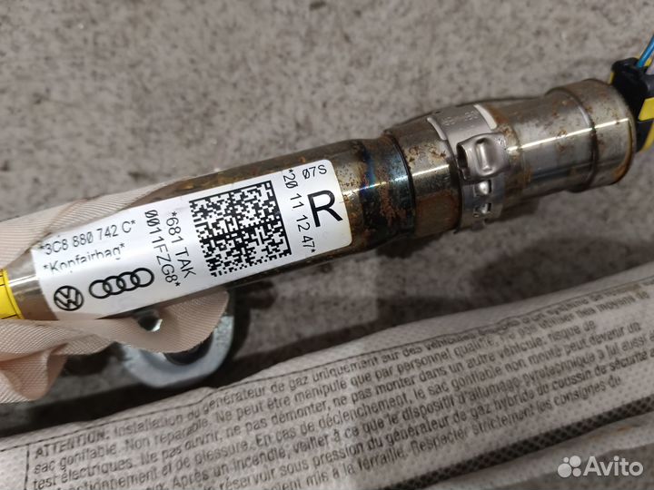 Правая шторка безопасности для VW Passat CC