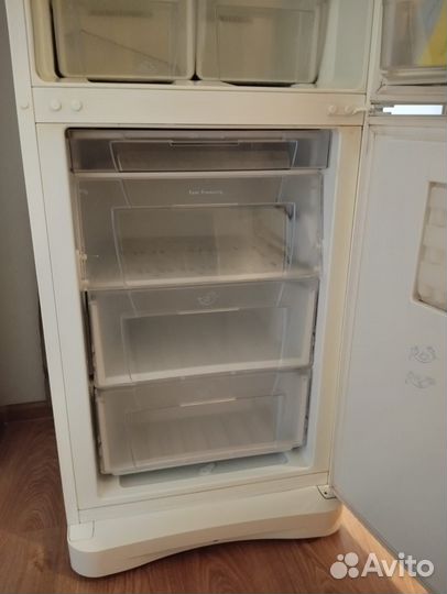 Холодильник indesit двухкамерный