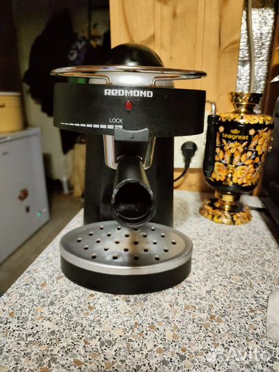 Кофеварка Redmond RCM-1502