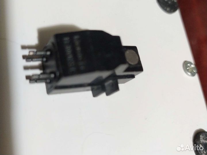 Магнитная головка для звукоснимателя