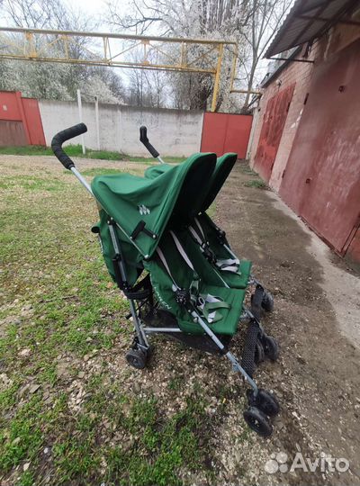 Коляска для двойни maclaren